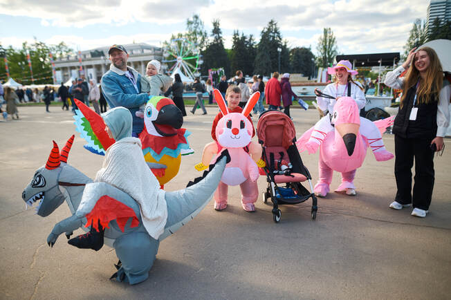 Осінній затишок і літературний урожай: гід фестивалем "Книжкова країна. Плодова" фото 4 3