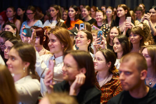 Осінній затишок і літературний урожай: гід фестивалем "Книжкова країна. Плодова" фото 1