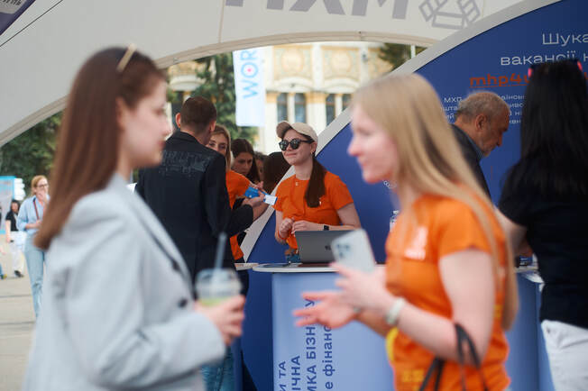 Безкоштовні консультації, тести та профорієнтація: на "Фестивалі кар&rsquo;єри" відкриють "Кар&rsquo;єрне кафе" фото 1