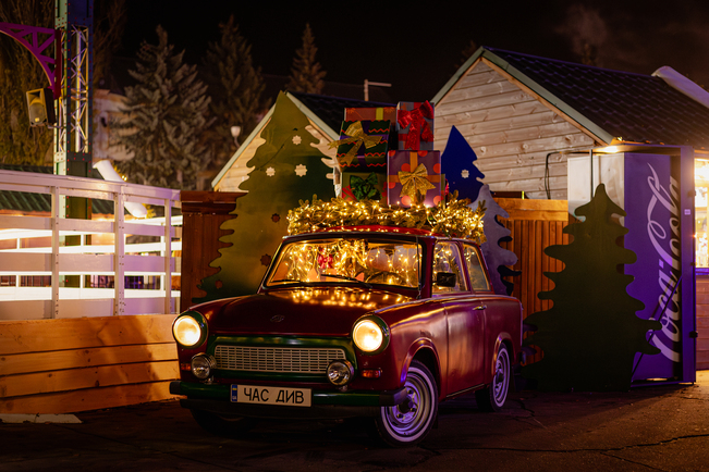 Найбільша ковзанка й Резиденція Санти, масштабні світлові інсталяції та фотозони: де шукати дива на "Зимовій країні" на ВДНГ фото 13 12