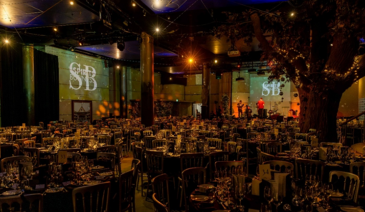 Коньяк AZNAURI-№1 "BRAND OF THE YEAR" - согласно премии SPIRITS BUSINESS AWARDS в Лондоне фото 2 1