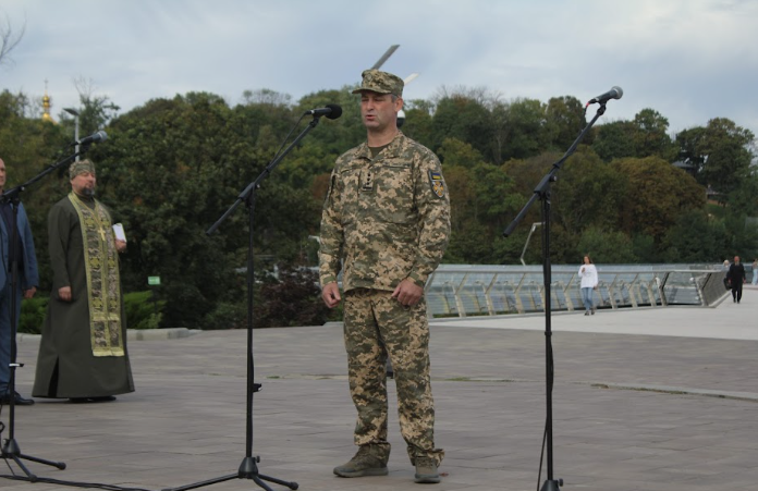 До Дня військ РЕБ у Києві відкрили пам'ятний знак фото 3 2