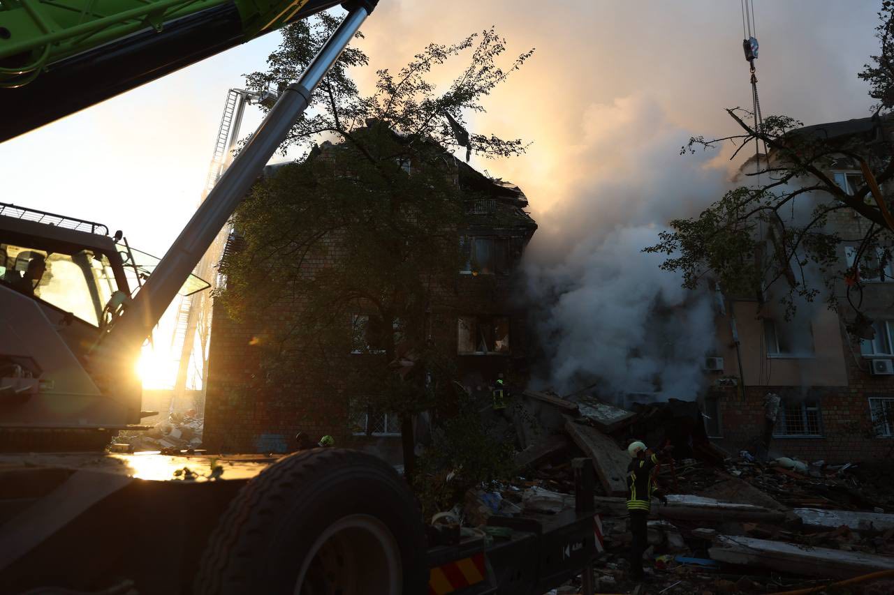 Последствия русской атаки на Киев. Фото: МВД Украины/Facebook