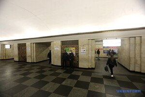 Ослабление карантина: в киевской подземке увеличилось количество пассажиров фото 4