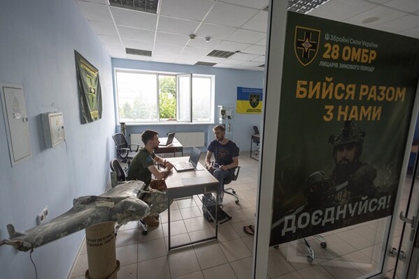 В Одесі та Києві відкрились рекрутингові центри 28 ОМБр фото 2